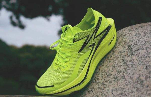 361跑鞋怎么样_适合跑步吗-第1张图片-俊逸知识馆