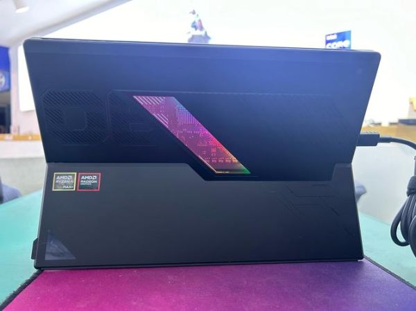 华硕r系列值得买吗_华硕r系列性能如何-第1张图片-俊逸知识馆