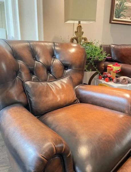 真皮沙发怎么选_真皮和人造革的区别-第2张图片-俊逸知识馆