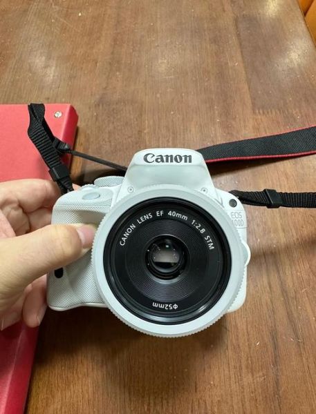 佳能100d怎么样_佳能100d值得买吗-第1张图片-俊逸知识馆