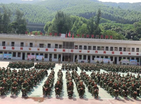 北京市学生军训基地在哪里_军训基地有哪些训练项目-第2张图片-俊逸知识馆