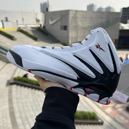 锐步质量怎么样_锐步鞋耐穿吗-第1张图片-俊逸知识馆