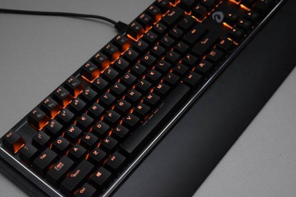 罗技机械键盘怎么样_值得买吗-第1张图片-俊逸知识馆 罗技机械键盘怎么样_值得买吗-第1张图片-俊逸知识馆