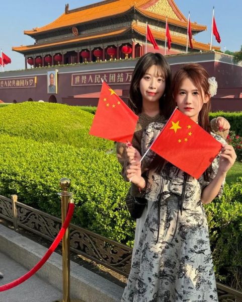 北京8月旅游穿什么衣服_北京8月天气热吗-第2张图片-俊逸知识馆