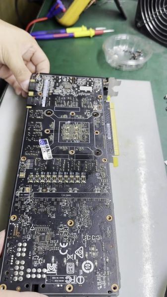 显卡坏了会怎么样_显卡坏了还能开机吗-第3张图片-俊逸知识馆