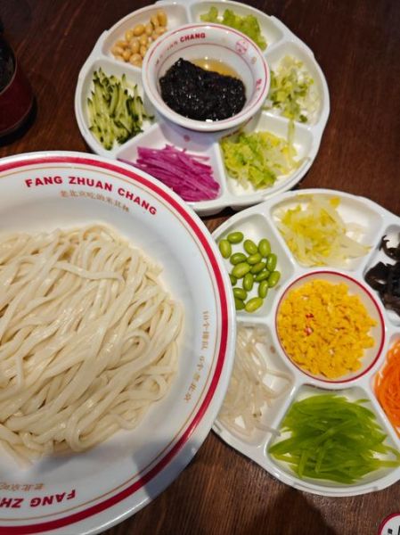 北京小吃有哪些_老北京炸酱面怎么做-第1张图片-俊逸知识馆