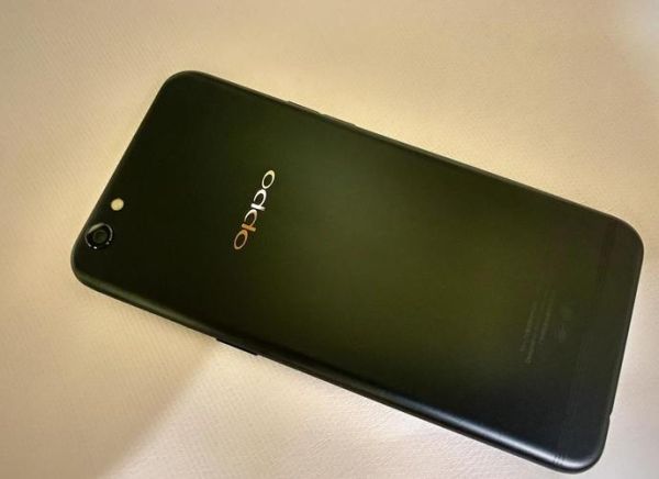 oppo r9怎么样_值不值得买-第1张图片-俊逸知识馆