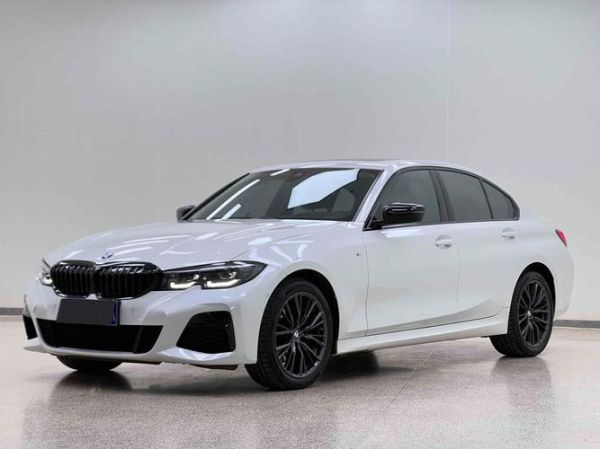 宝马330i值得买吗_宝马330i优缺点-第1张图片-俊逸知识馆