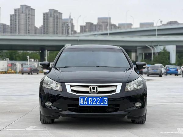 八代雅阁2.0怎么样_八代雅阁2.0油耗高吗-第1张图片-俊逸知识馆